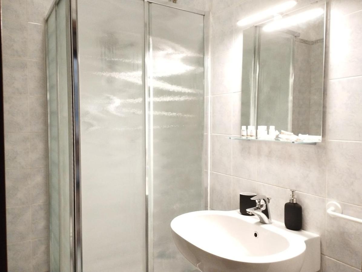 Liguria 51 - Affittica Apartment Milan Bagian luar foto