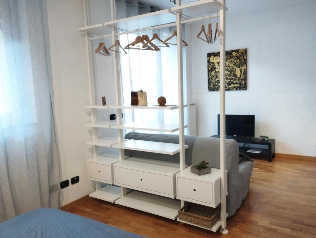 Liguria 51 - Affittica Apartment Milan Bagian luar foto