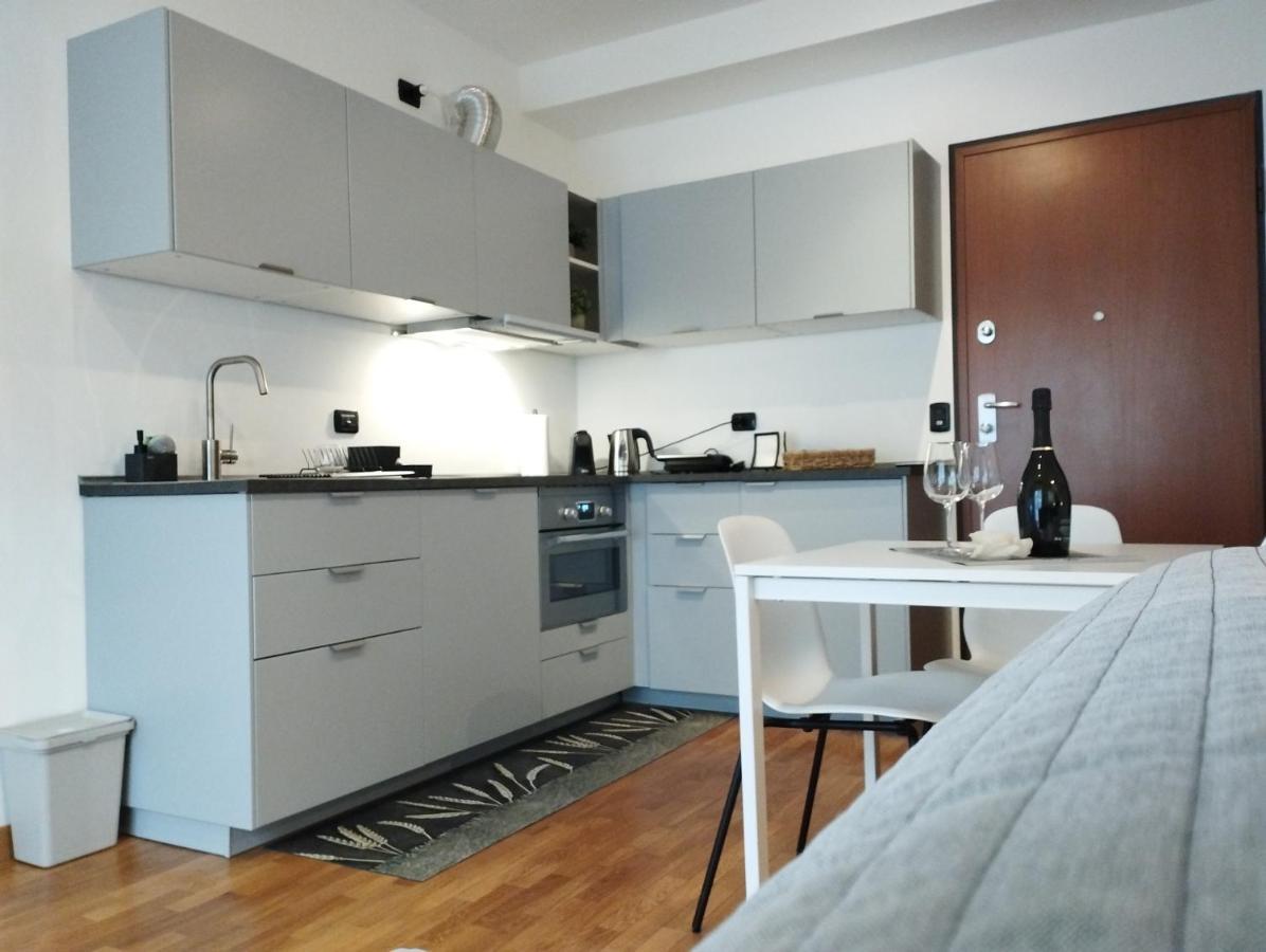 Liguria 51 - Affittica Apartment Milan Bagian luar foto